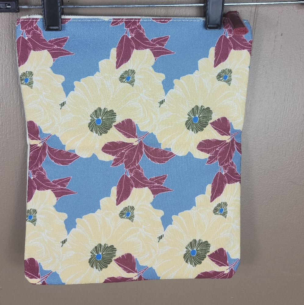 Rachel Pally Fold clutch w flowers. Like new.still has bag.